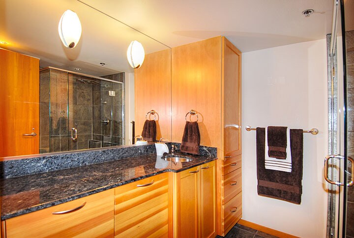 Primary Bath - 1760 N Northlake Way