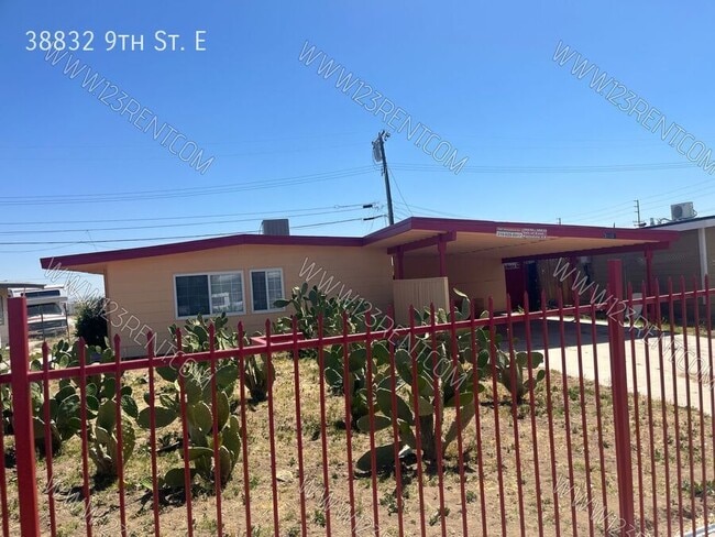 Building Photo - 38832 9th St E