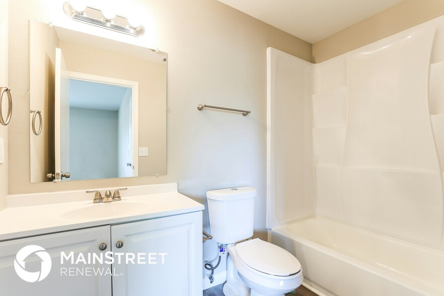 Building Photo - 5814 Castle Brook Dr