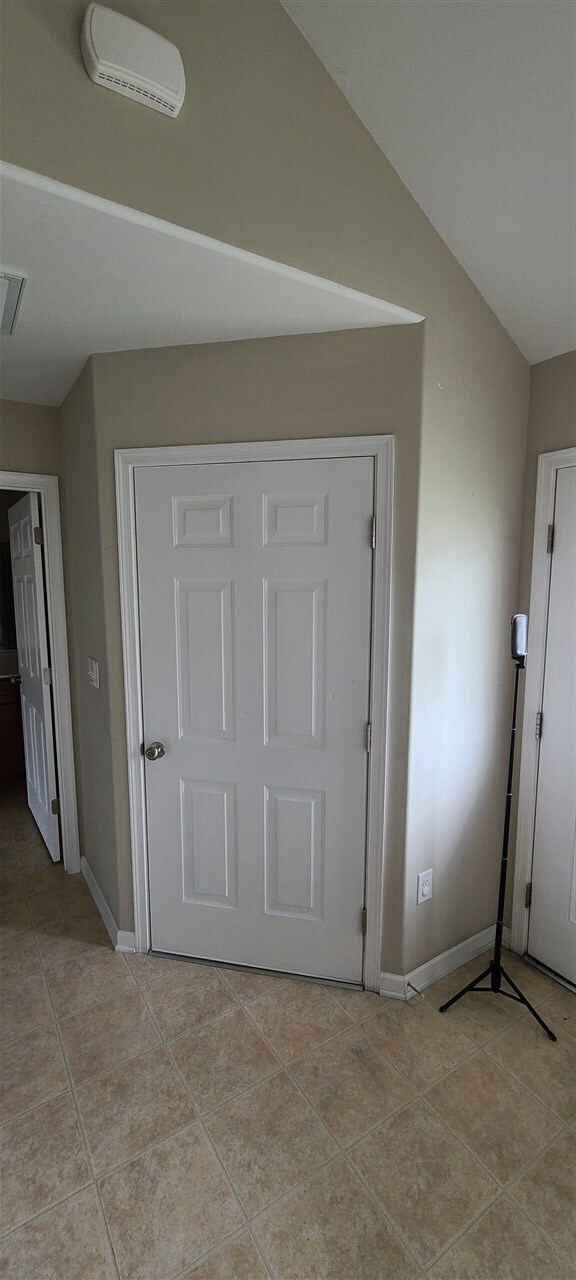 Building Photo - 18 Paige Dr