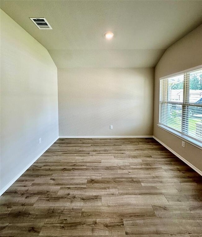 Building Photo - 335 Cumberland Forest Dr
