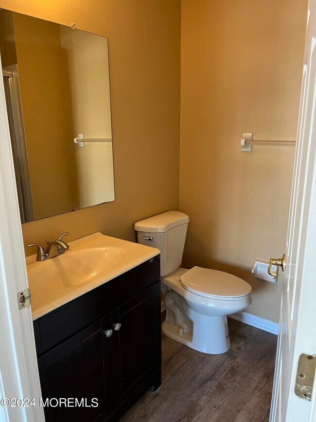 Building Photo - 156 Brookfield Dr