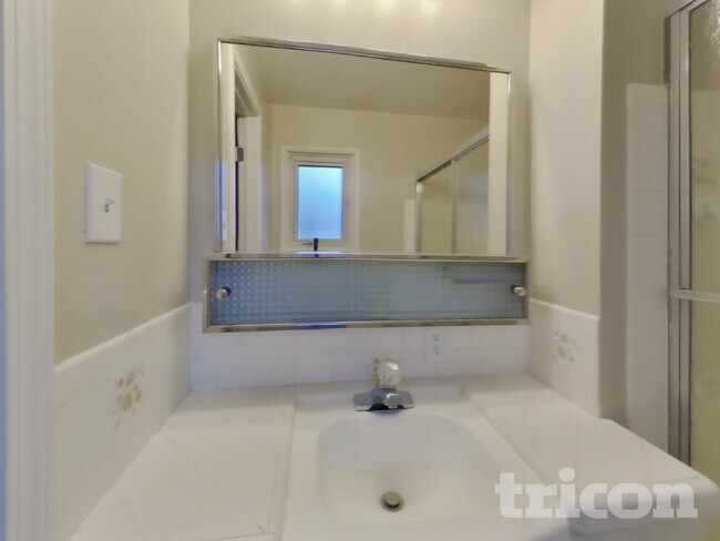 Building Photo - 2340 Logan Way