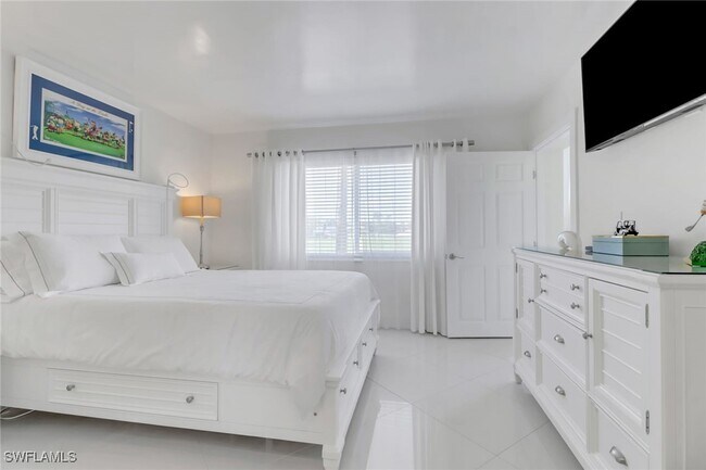 Building Photo - 9 High Point Cir N
