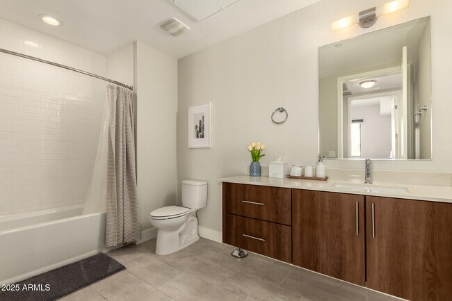 Building Photo - 7300 E Earll Dr