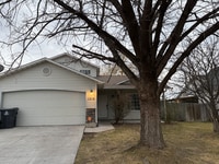 Building Photo - 1319 W Hasket Cir