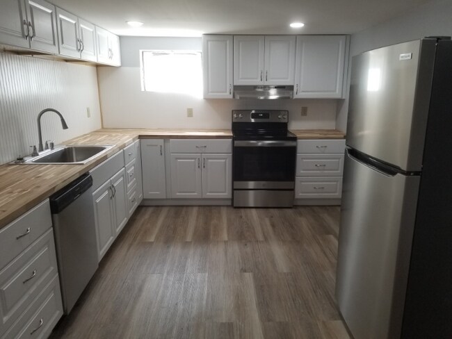 Building Photo - 1244 Rhyne Camp Rd