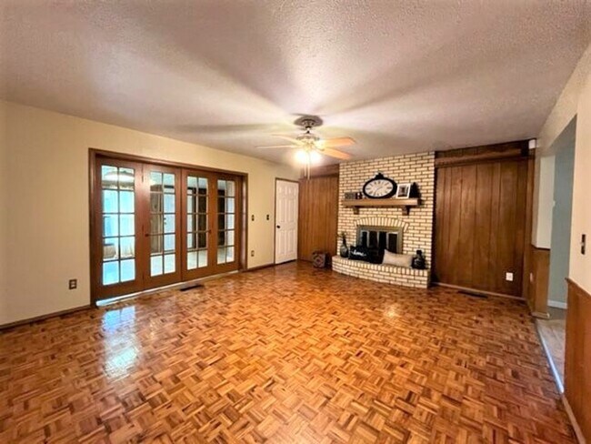 Building Photo - 1112 SW 67th St