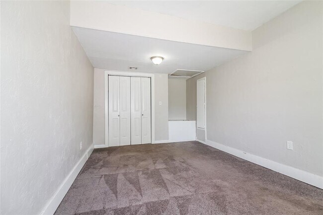 Building Photo - 1811 Westminster Pl