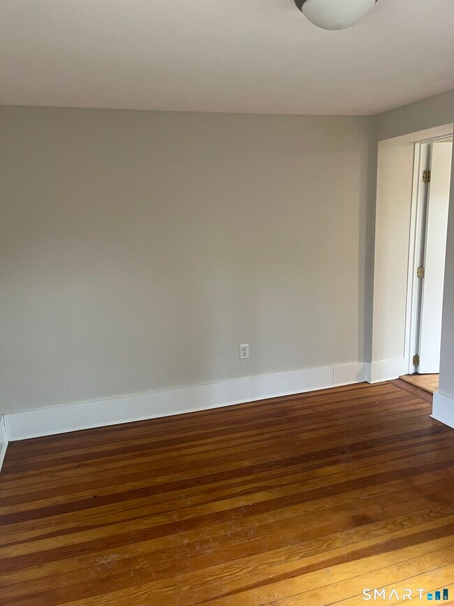 Building Photo - 43 Wallens St