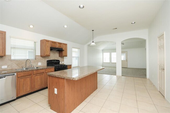 Building Photo - 6022 Sugar Field Ln