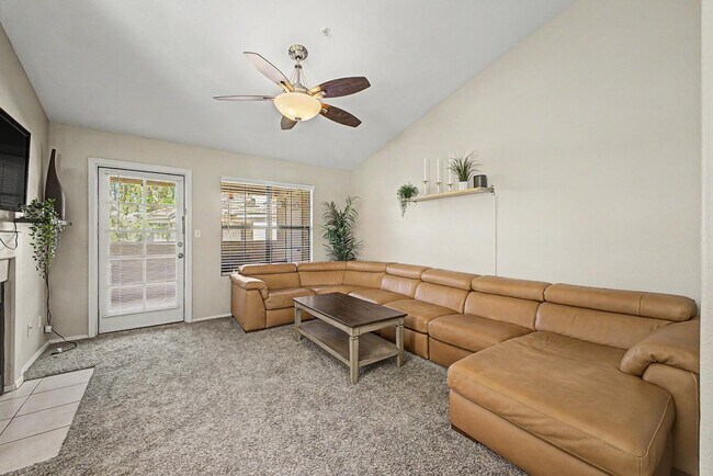 Building Photo - 6885 E Cochise Rd