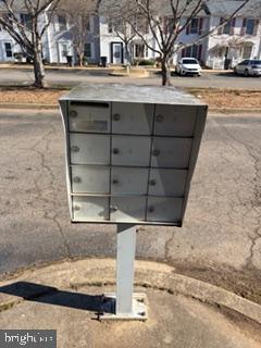 Building Photo - 45833 Wolftrap Way