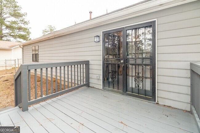 Building Photo - 5297 Brentwood Rd