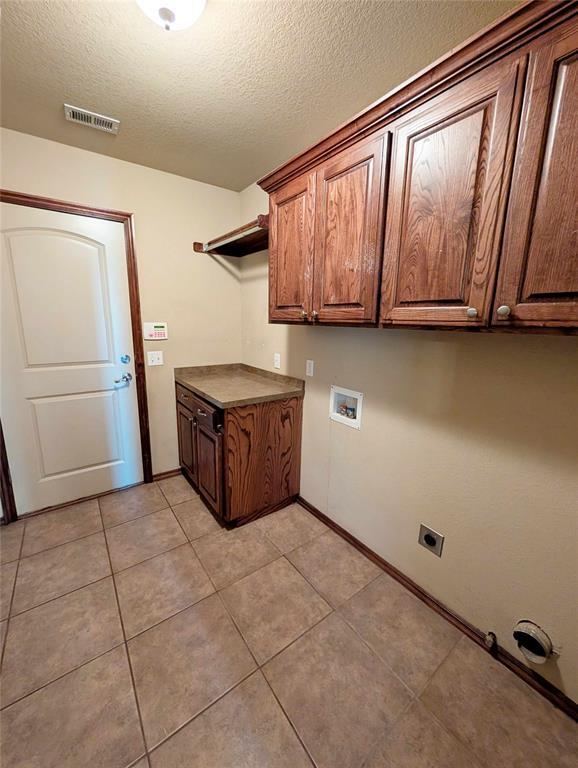 Building Photo - 609 Sally Ct