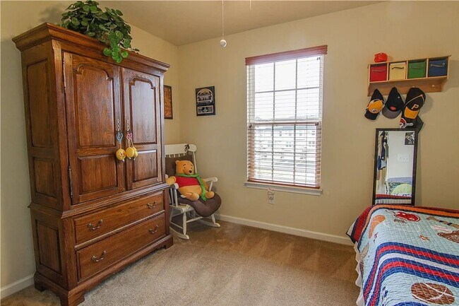 Building Photo - 506 Broadmore Ln