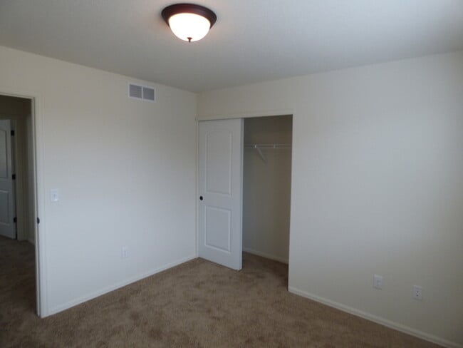 Building Photo - Two Story, 3 Bedroom Home in Village East Subdivision in Windsor