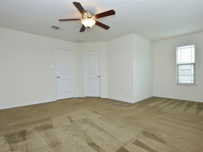 Building Photo - Inviting two story home in Berdoll Farms.