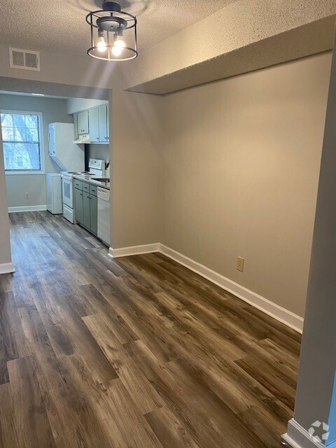 Building Photo - 210 Appleby Dr
