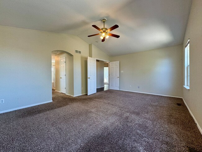 Building Photo - Newly updated 3 bedroom home in Commerce C...