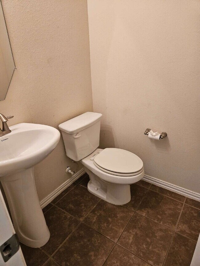 Building Photo - Spacious 4-Bed Home in Friendly Katy Cul-d...