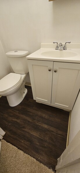 New floor, new vanity, new toilet - 890 Worthington Woods Blvd