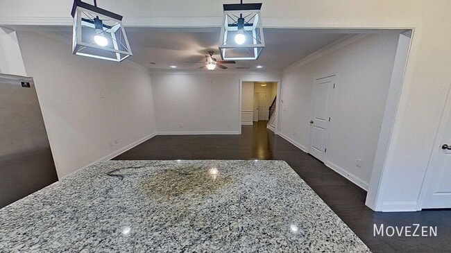 Building Photo - 203 Hartland Pl