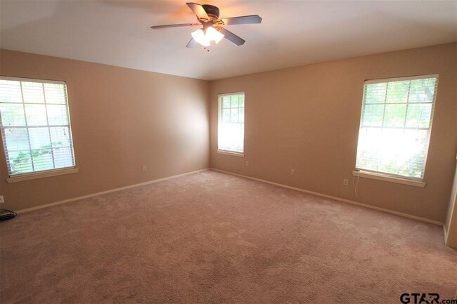 Building Photo - 8524 Radcliffe Dr