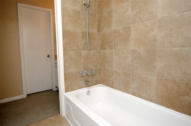 Building Photo - 7853 Fuqua St