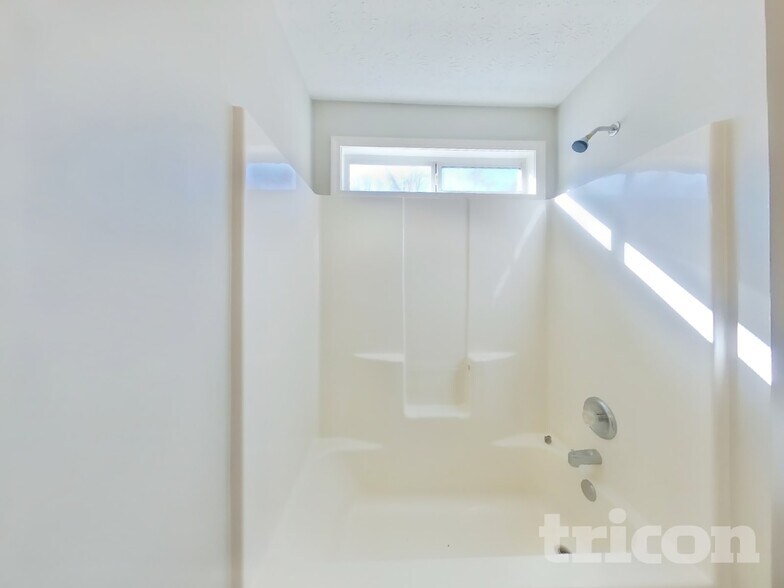 Building Photo - 125 Shenandoah Dr