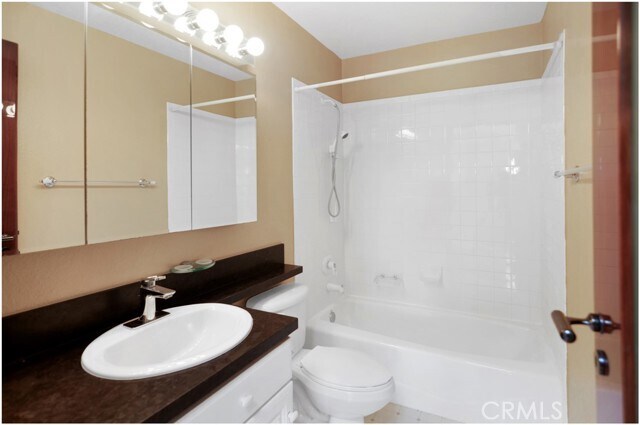 Building Photo - 68 Corniche Dr