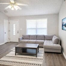 Building Photo - 10348 Commons Crossing