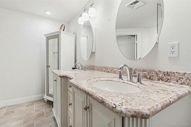 Building Photo - 21 Foreston Cir