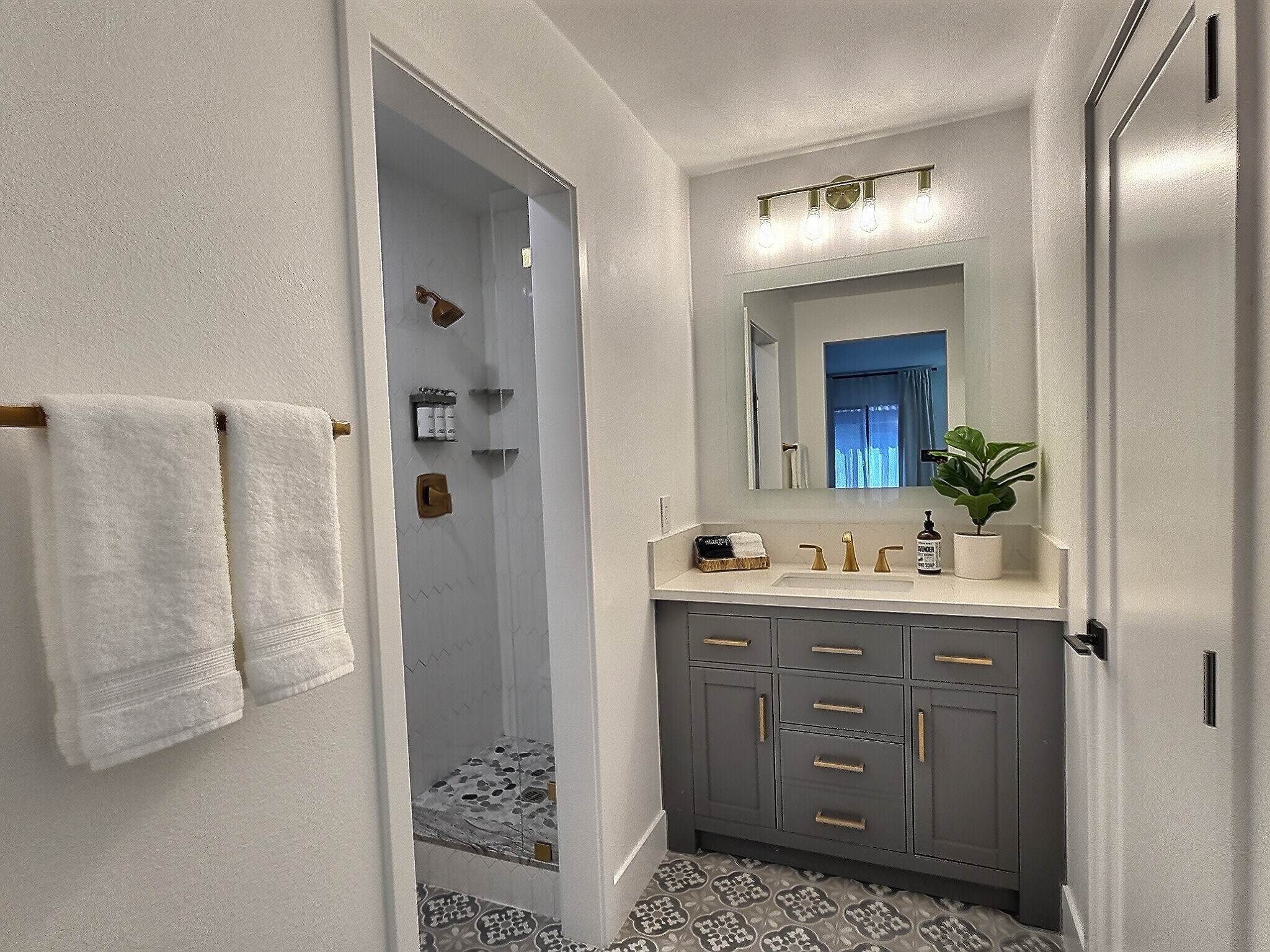 Master Bathroom - 28021 Sarabande Ln