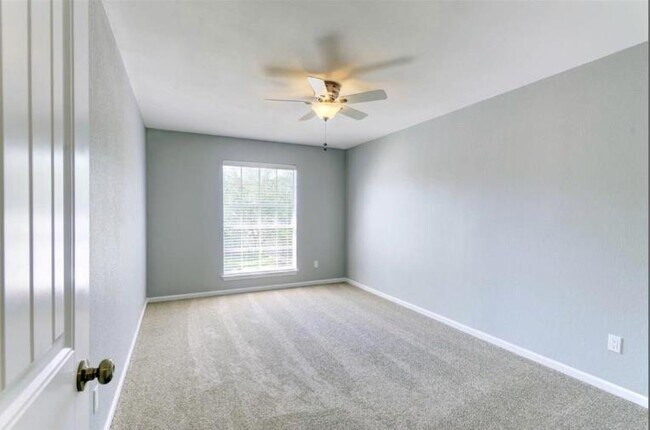 Building Photo - 1710 Palmetto Dr