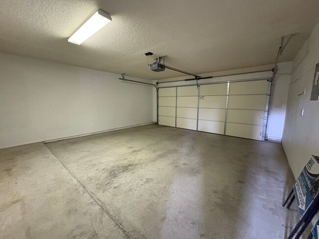 Building Photo - Home for Rent in Horizon by the Golf Course