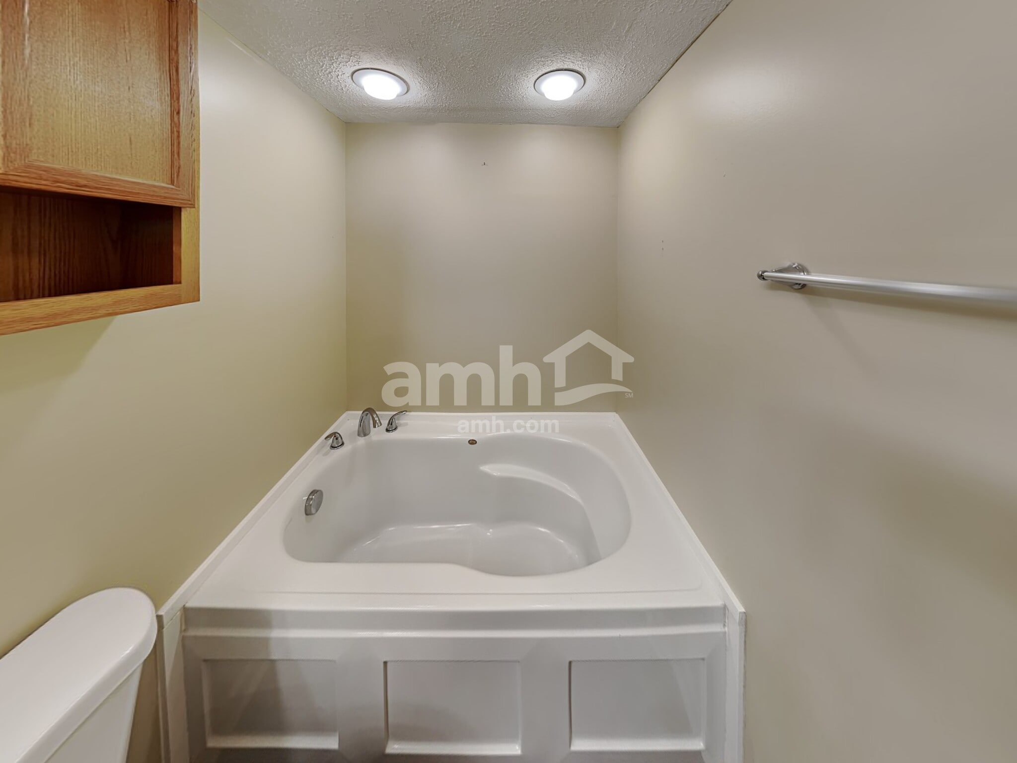 Building Photo - 7901 Chapel Stone Rd