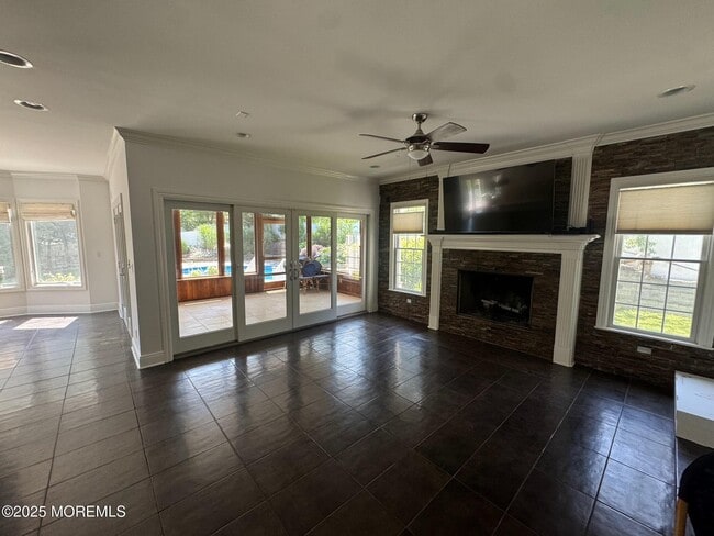 Building Photo - 244 Van Kirk Ave