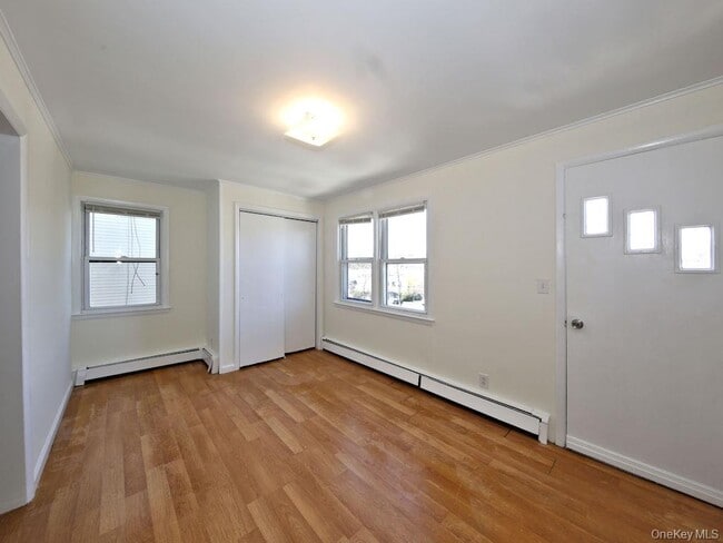 Building Photo - 36 Sands St