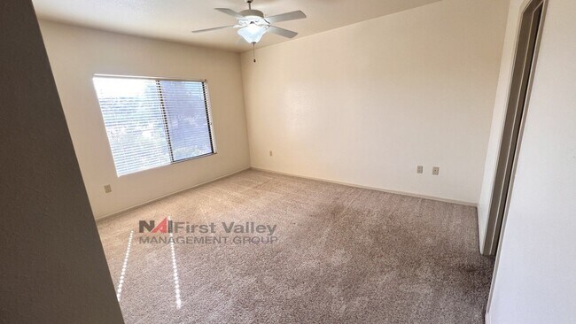 Building Photo - 3 Bedrooms, 2 Baths and a Single Car Garage