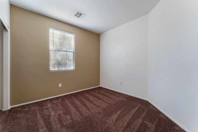 Building Photo - Gated Community  Home
