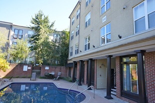 Building Photo - 730 Walker Sq