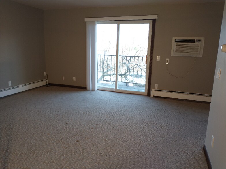 Building Photo - 362 Hope Ave