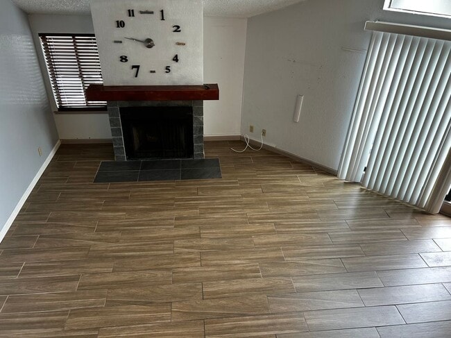 Primary Photo - 1 Appian Way