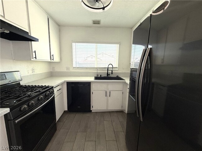 Building Photo - 7311 Girard Dr