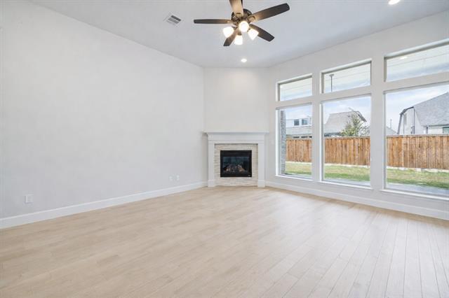 Building Photo - 2450 Kates Pl