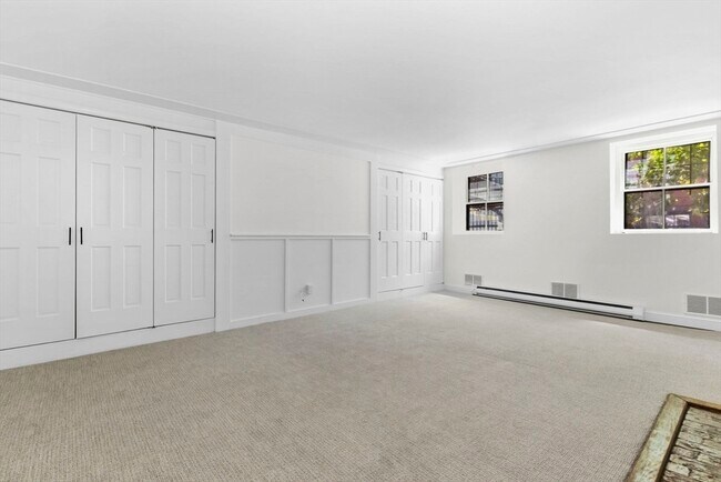 Building Photo - 2 Otis Pl