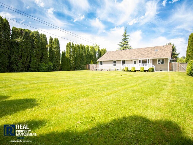 Building Photo - Beautiful 4BR Home Near Orting with Large Yard, Oversized Garage & A/C