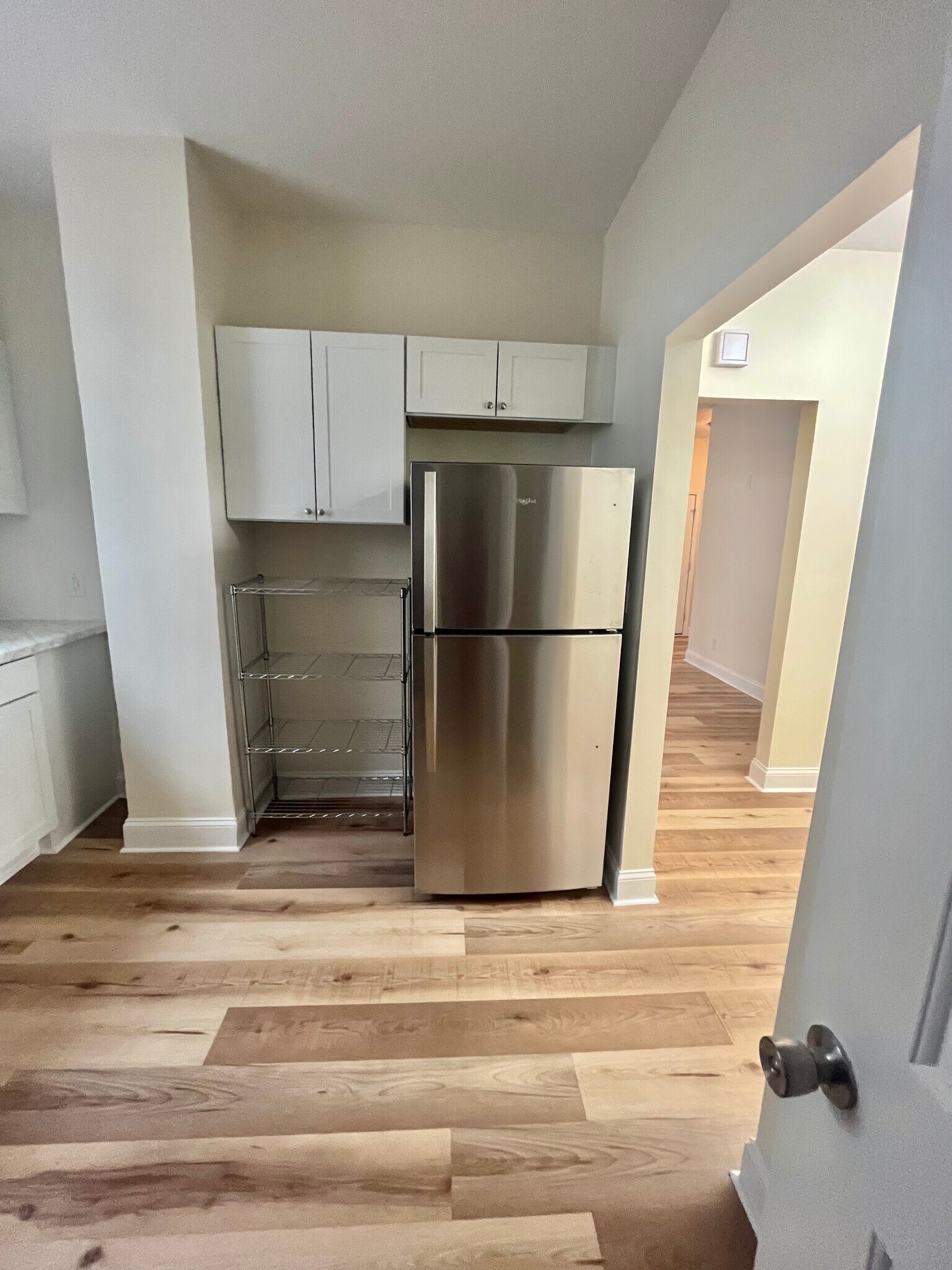 Kitchen - 405 Maplewood Ave NE
