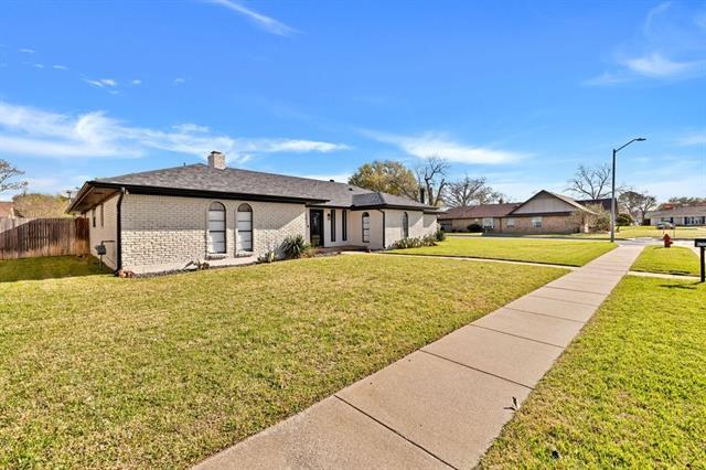 Building Photo - 2809 Wood Wind Dr